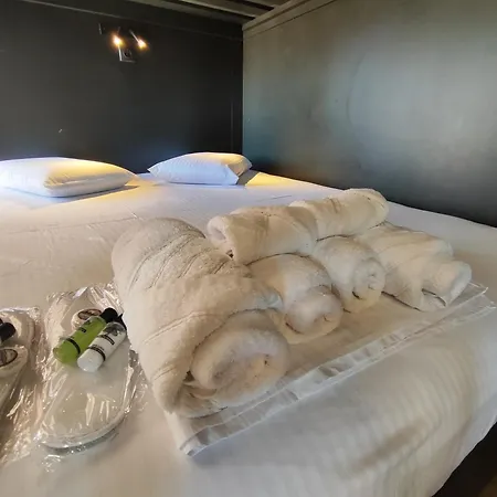 Bluetel Apartment *